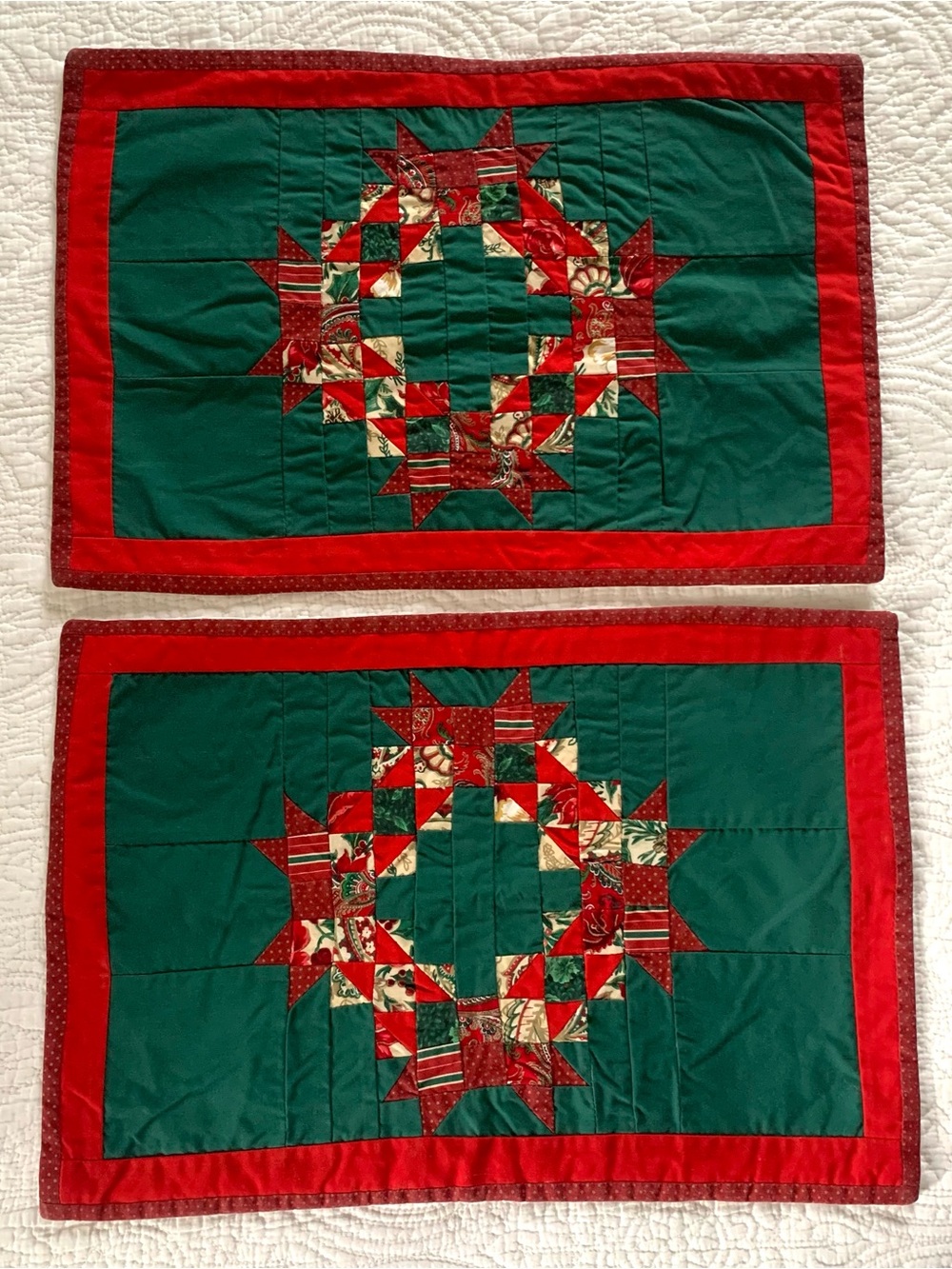 Set of 2 Vintage Quilted Christmas Placemats American Pacific Dining Cloth